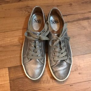 Sofft somers tie shoe metallic! Size 9!